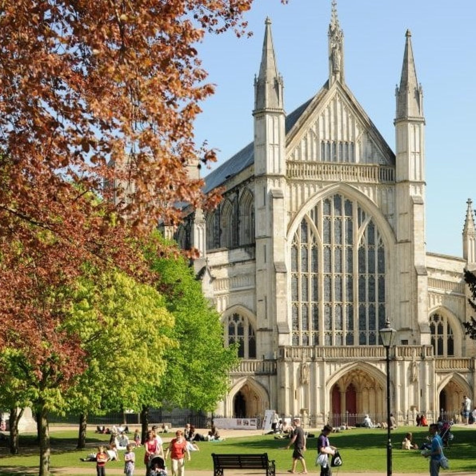winchester-cathedral-min